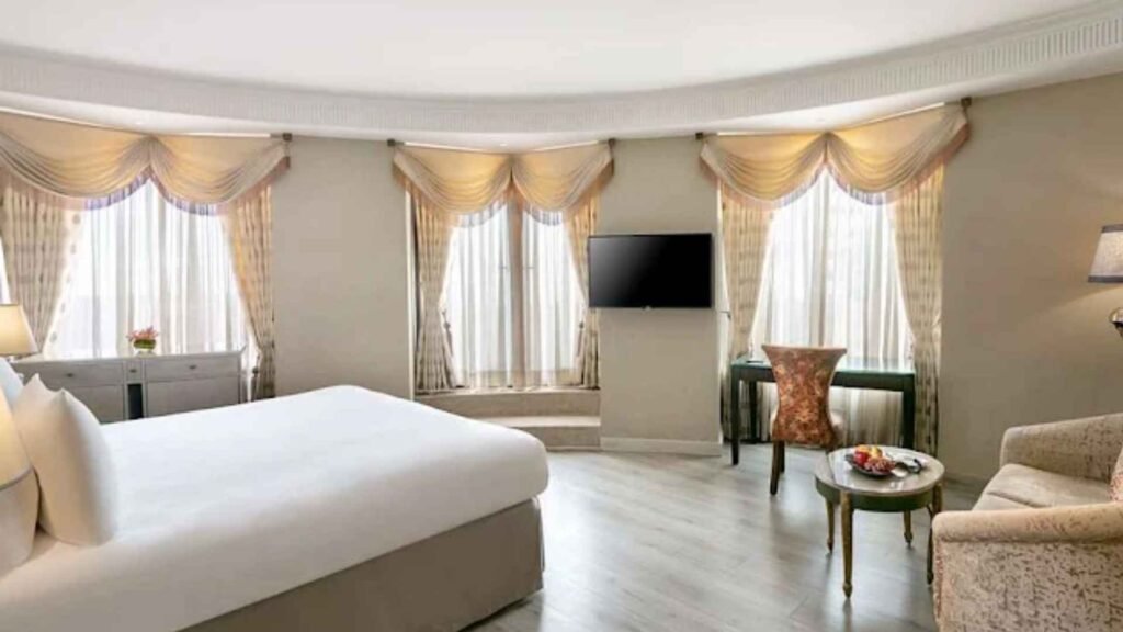 Radisson Blu Hotel (Sector 18, Noida)